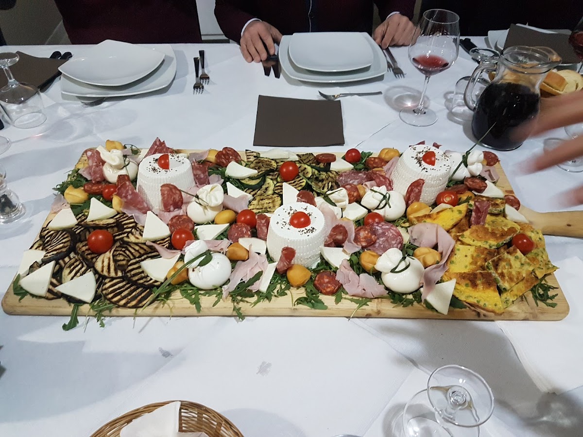 Pizzettiamo Pizzeria Braceria Di Salvatore Di Caro-4